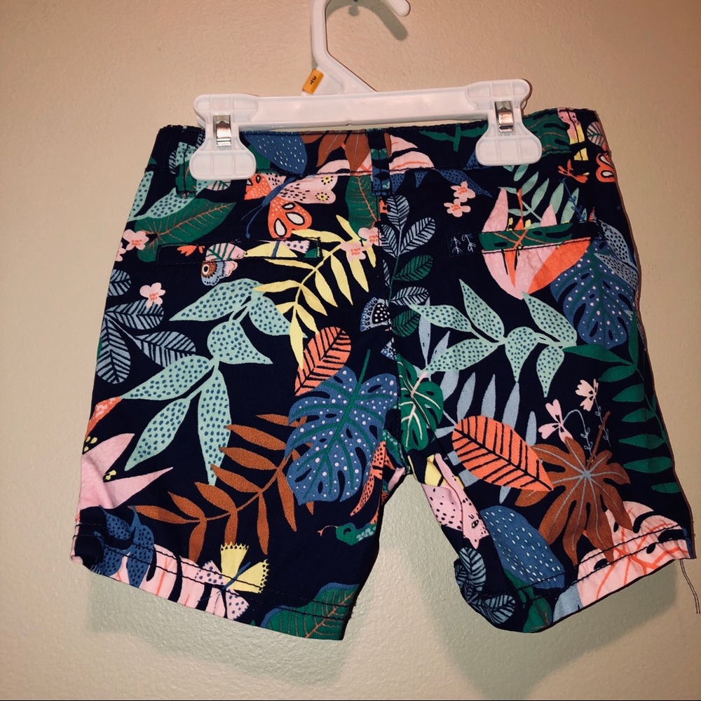 H&M NEW WITH TAGS Girls 2/3 T Safari Shorts - Picture 3 of 7
